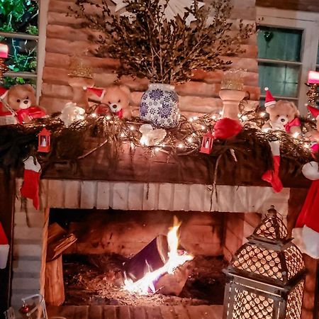 La Petite France Hotel Нова Петрополис Екстериор снимка