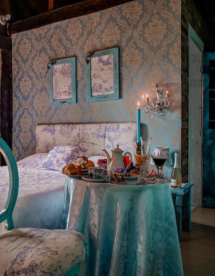 La Petite France Hotel Нова Петрополис Екстериор снимка