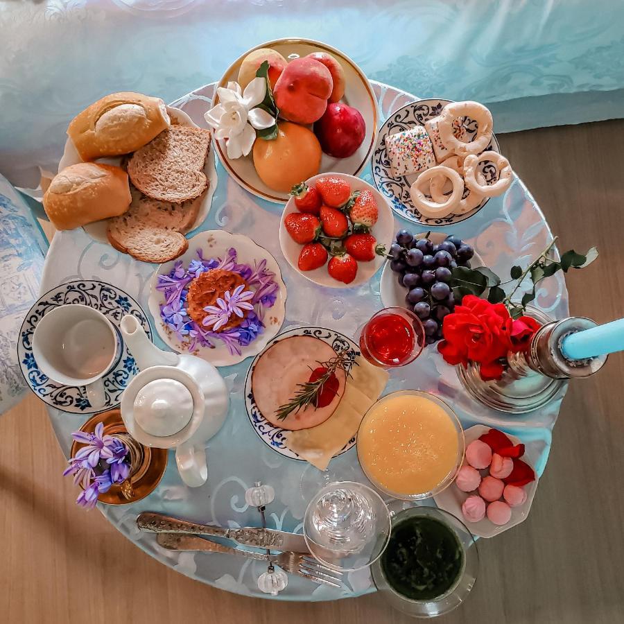 La Petite France Hotel Нова Петрополис Екстериор снимка