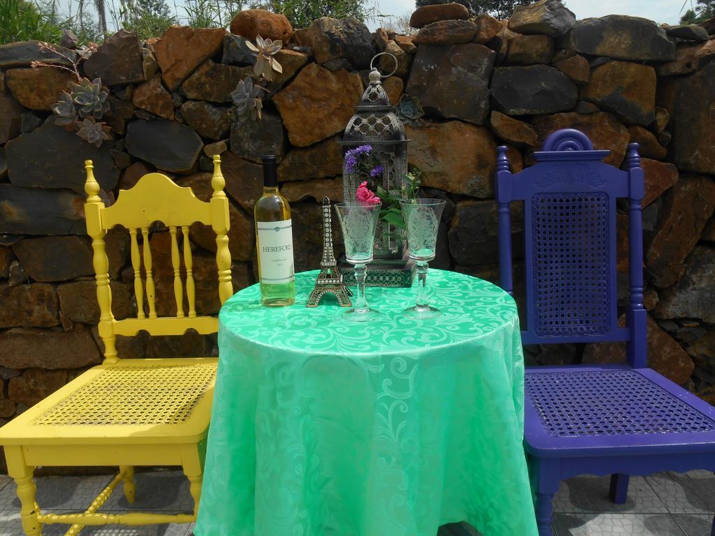 La Petite France Hotel Нова Петрополис Екстериор снимка