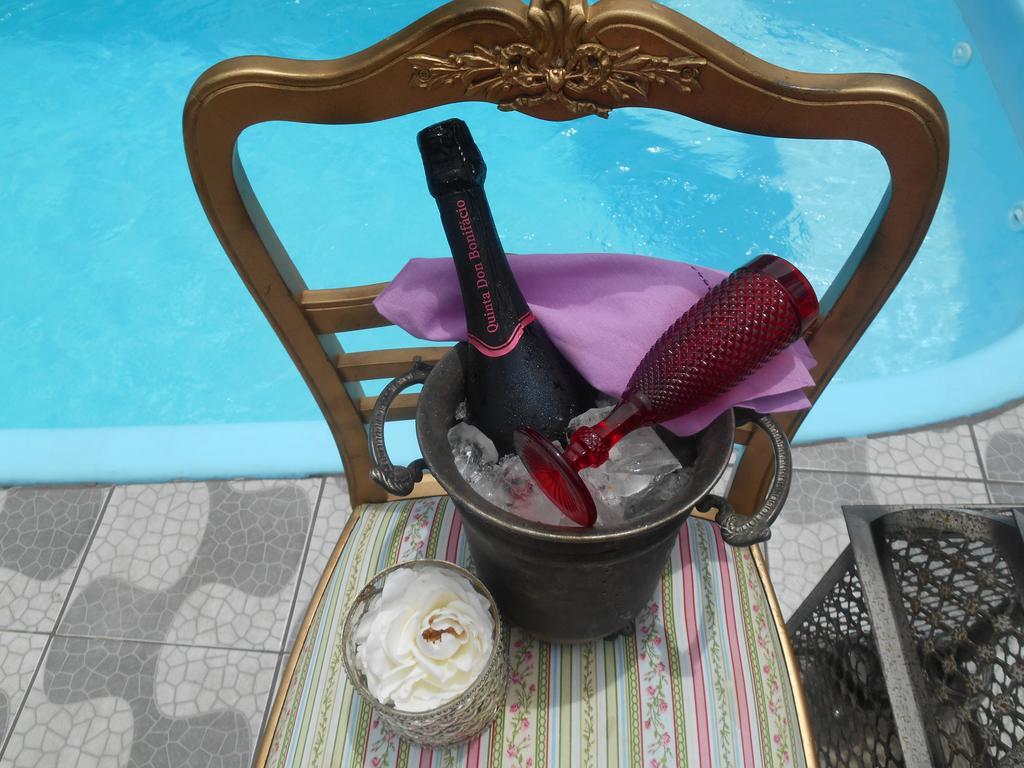 La Petite France Hotel Нова Петрополис Екстериор снимка